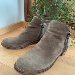 Dolce Vita Suede Booties, size 10